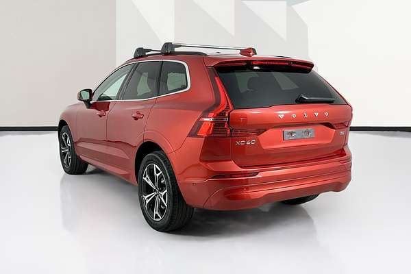 2021 Volvo XC60 B5 MOMENTUM MHEV 246 MY22