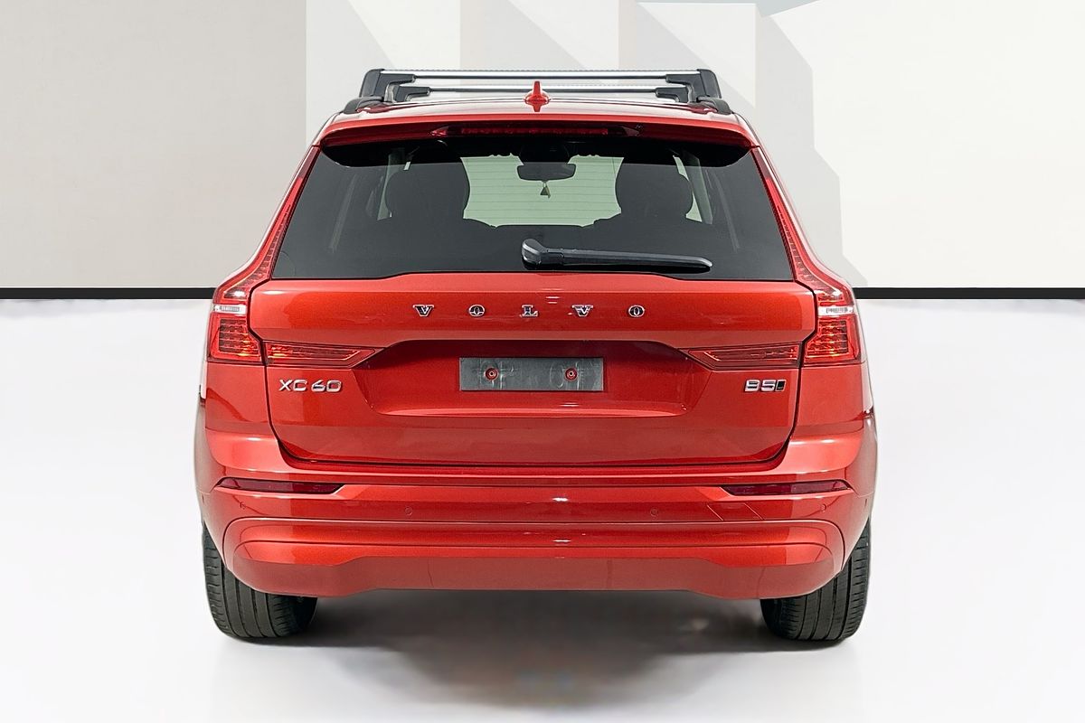 2021 Volvo XC60 B5 MOMENTUM MHEV 246 MY22