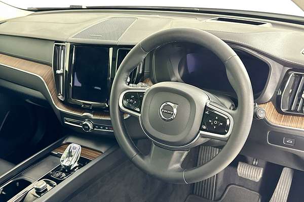 2023 Volvo XC60 ULTIMATE B5 BRIGHT MHEV 246 MY23B
