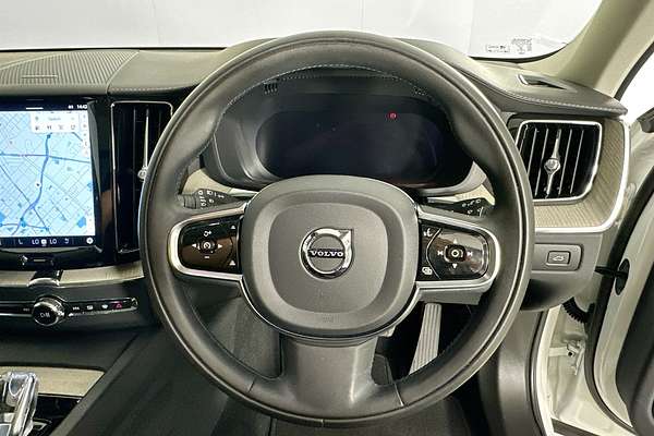2022 Volvo XC60 B5 INSCRIPTION MHEV 246 MY22