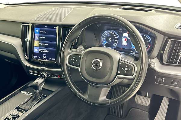 2021 Volvo XC60 T5 MOMENTUM (AWD) 246 MY21