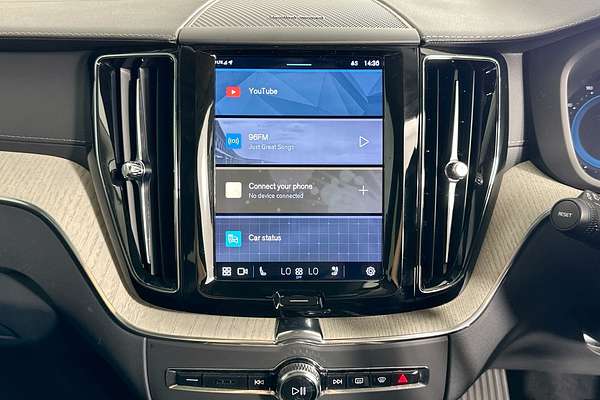 2022 Volvo XC60 B5 INSCRIPTION MHEV 246 MY22