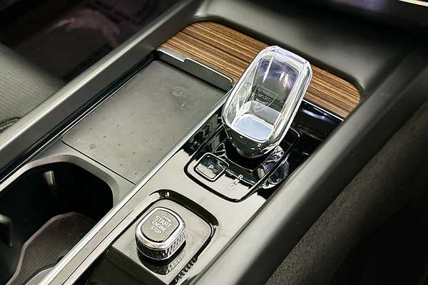 2023 Volvo XC60 ULTIMATE B5 BRIGHT MHEV 246 MY23B