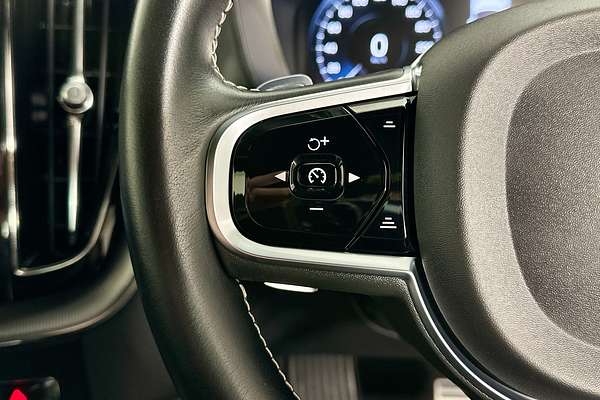2019 Volvo XC60 T6 R-DESIGN (AWD) 246 MY20