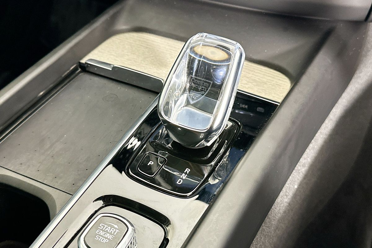 2022 Volvo XC60 B5 INSCRIPTION MHEV 246 MY22