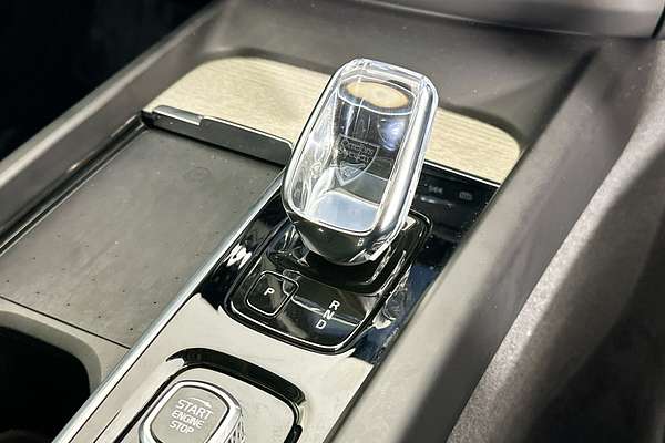 2022 Volvo XC60 B5 INSCRIPTION MHEV 246 MY22