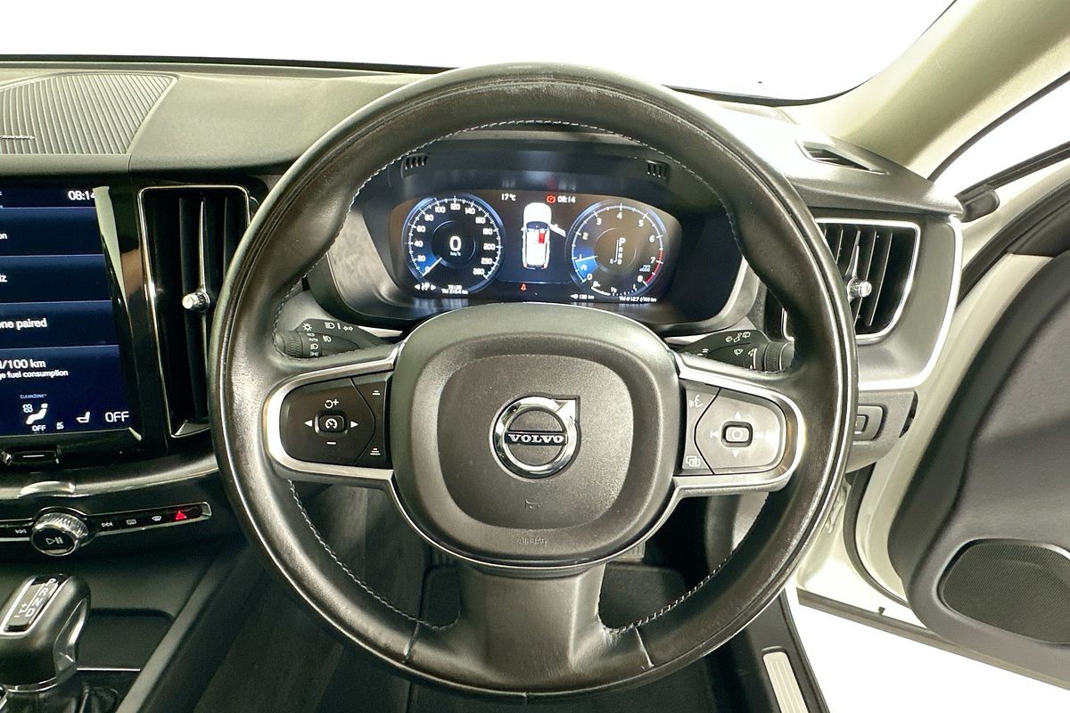2021 Volvo XC60 T5 MOMENTUM (AWD) 246 MY21