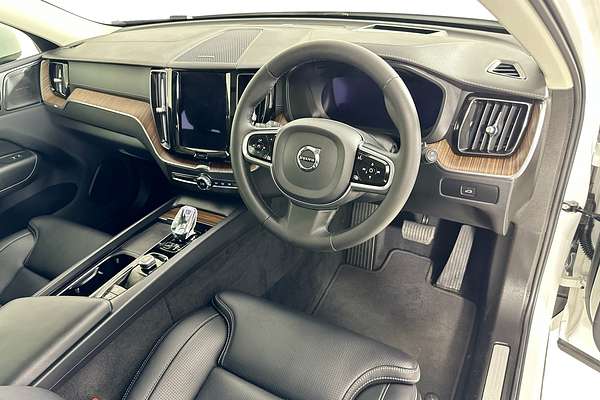 2023 Volvo XC60 ULTIMATE B5 BRIGHT MHEV 246 MY23B