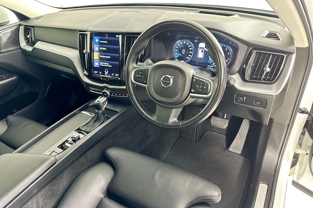 2021 Volvo XC60 T5 MOMENTUM (AWD) 246 MY21