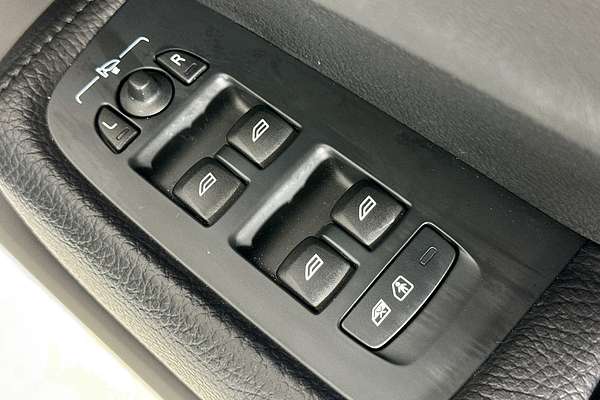 2022 Volvo XC60 B5 INSCRIPTION MHEV 246 MY22
