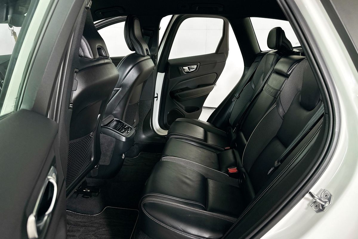 2019 Volvo XC60 T6 R-DESIGN (AWD) 246 MY20