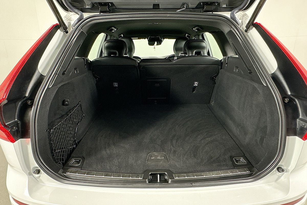 2019 Volvo XC60 T6 R-DESIGN (AWD) 246 MY20