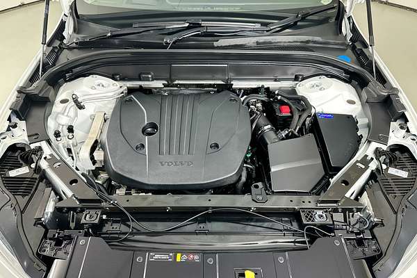 2023 Volvo XC60 ULTIMATE B5 BRIGHT MHEV 246 MY23B