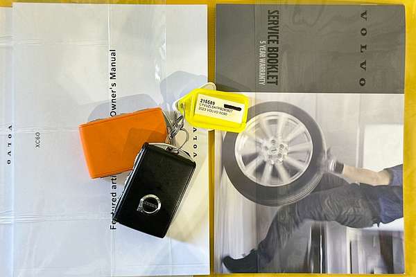 2023 Volvo XC60 ULTIMATE B5 BRIGHT MHEV 246 MY23B