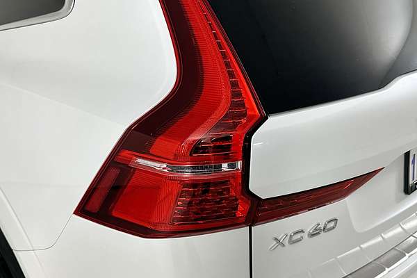 2021 Volvo XC60 T5 MOMENTUM (AWD) 246 MY21