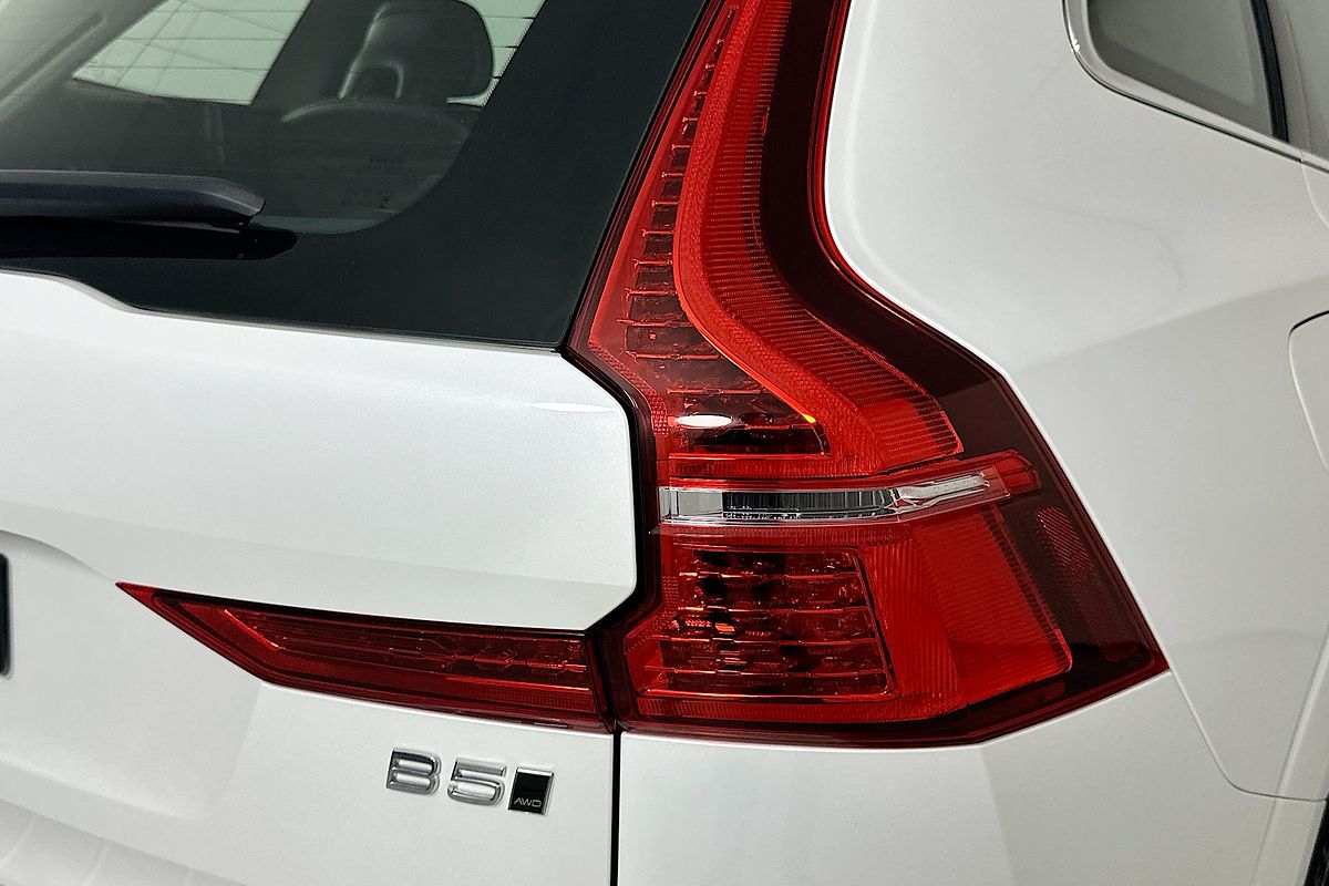 2023 Volvo XC60 ULTIMATE B5 BRIGHT MHEV 246 MY23B