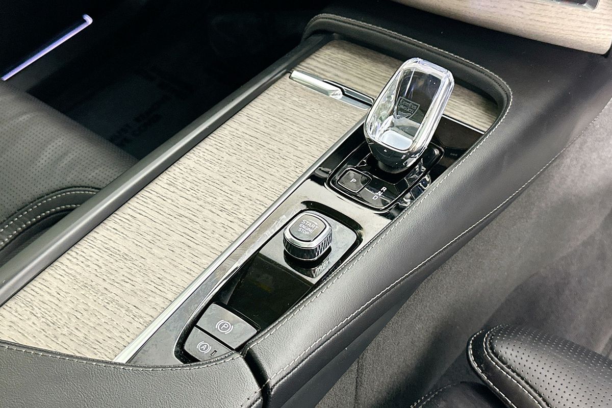 2023 Volvo XC90 ULTIMATE B6 BRIGHT MHEV 256 MY23B