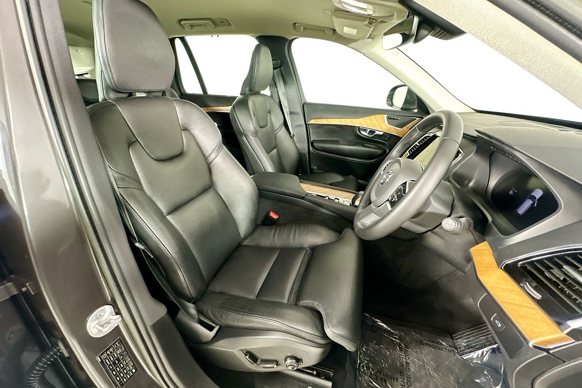 2022 Volvo XC90 PLUS B5 MHEV 256 MY23