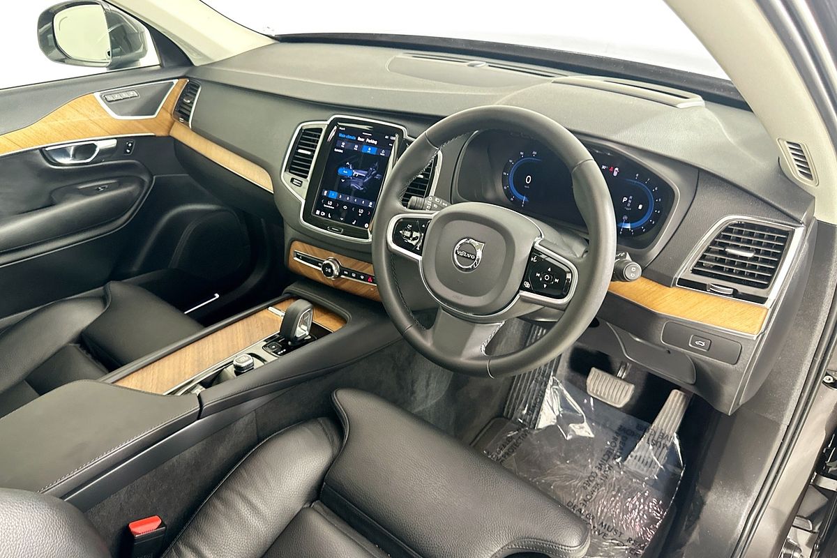 2022 Volvo XC90 PLUS B5 MHEV 256 MY23