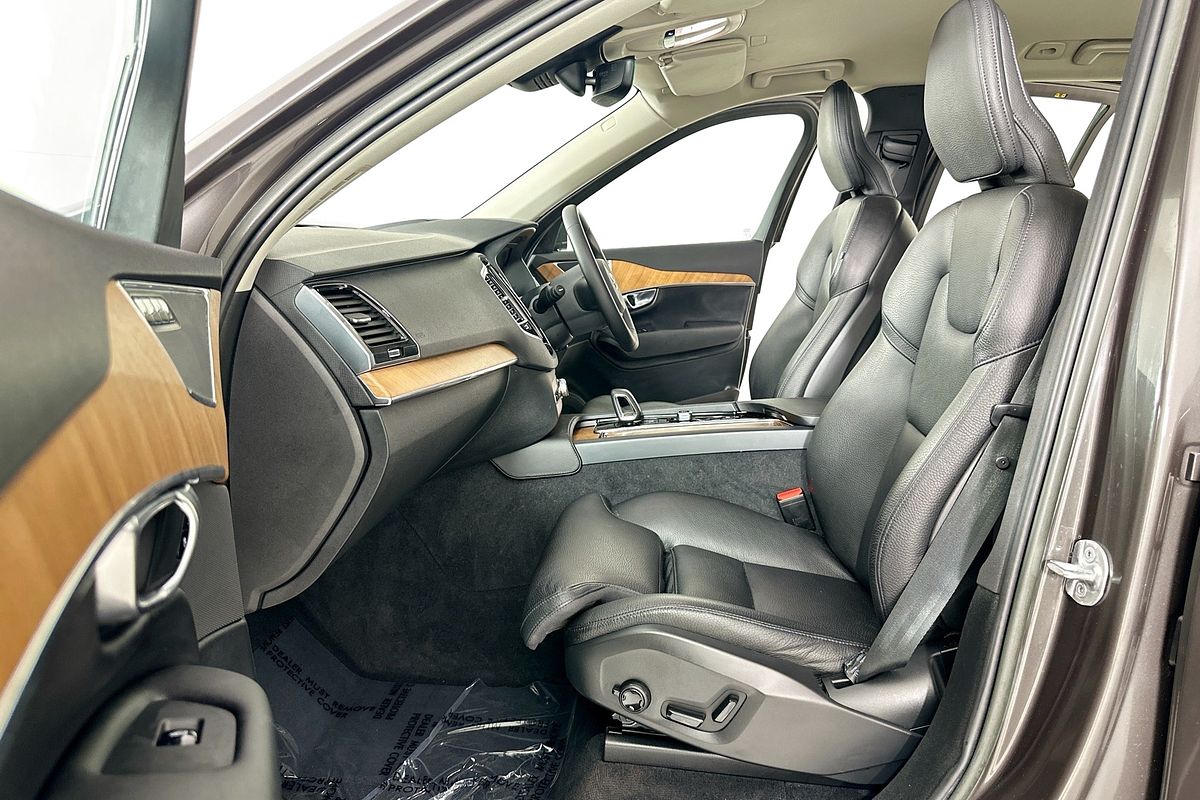 2022 Volvo XC90 PLUS B5 MHEV 256 MY23