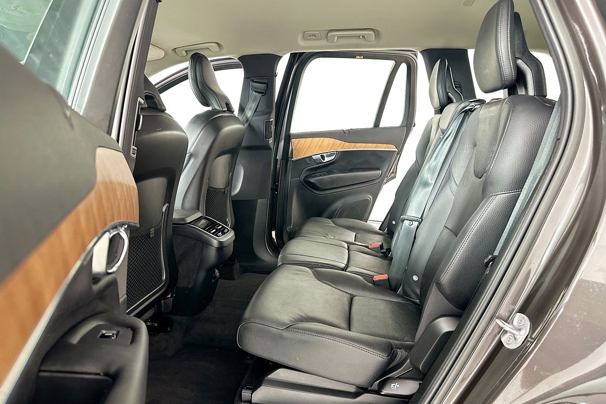 2022 Volvo XC90 PLUS B5 MHEV 256 MY23