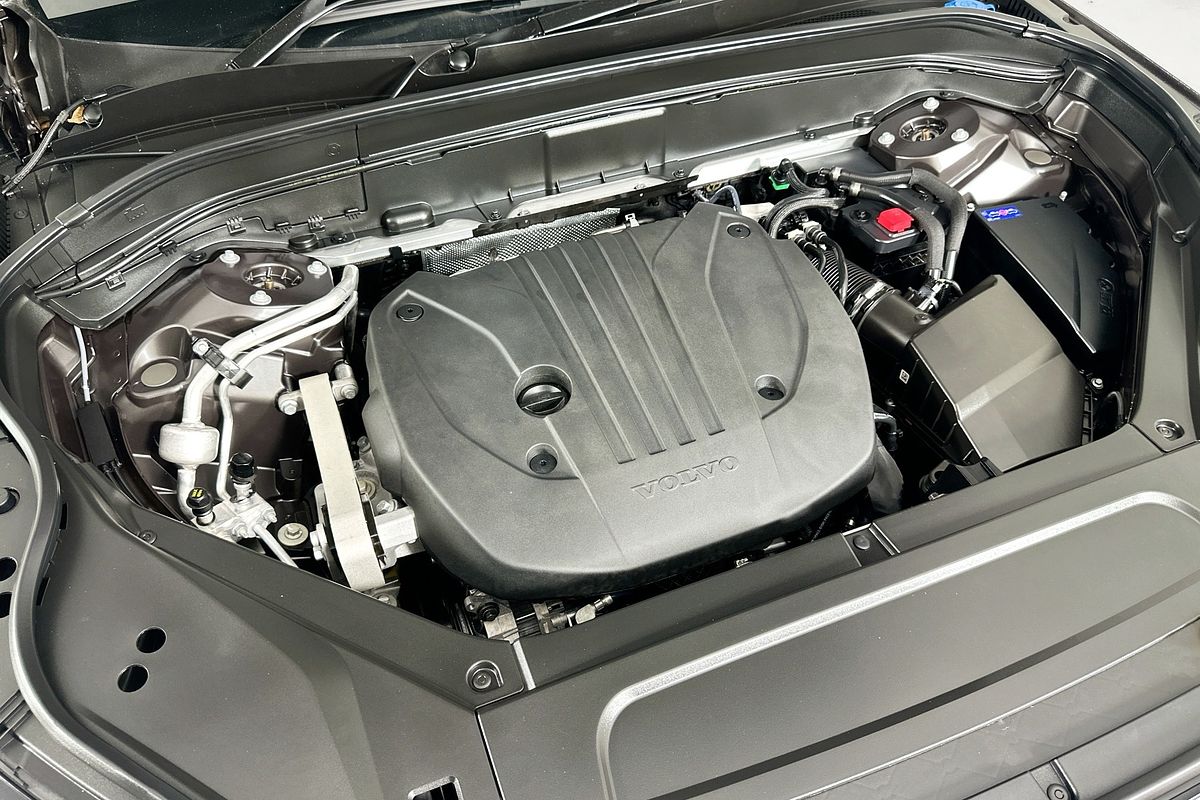 2022 Volvo XC90 PLUS B5 MHEV 256 MY23