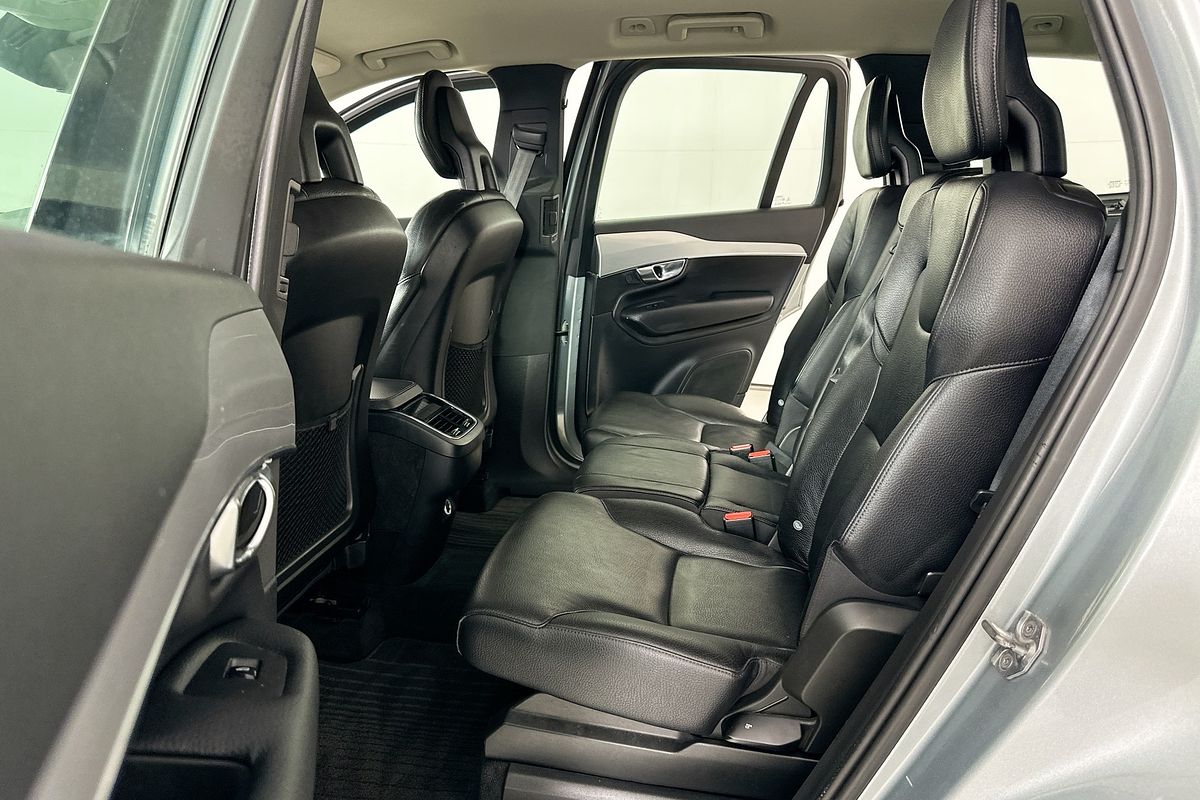 2016 Volvo XC90 T6 2.0 MOMENTUM 256 MY16