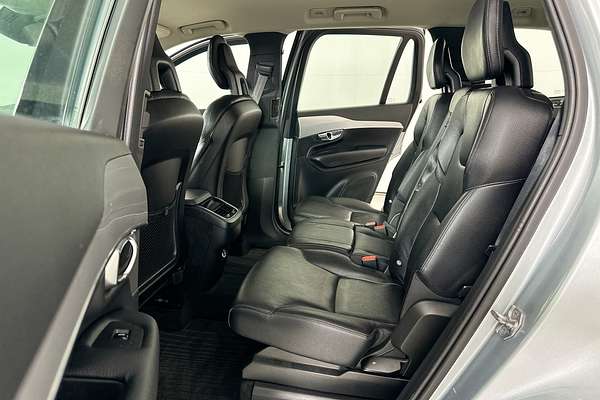 2016 Volvo XC90 T6 2.0 MOMENTUM 256 MY16