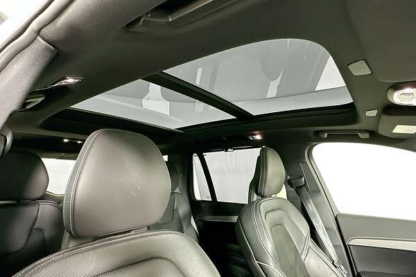 2021 Volvo XC90 T6 R-DESIGN (AWD) 256 MY21