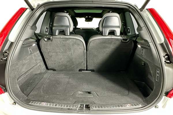 2021 Volvo XC90 T6 R-DESIGN (AWD) 256 MY21