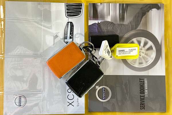 2021 Volvo XC90 T6 R-DESIGN (AWD) 256 MY21