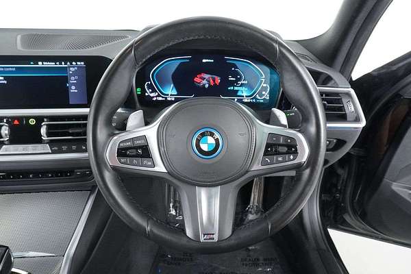2022 BMW 3 30e M SPORT PHEV G20