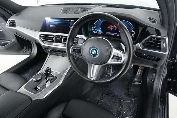 2022 BMW 3 30e M SPORT PHEV G20