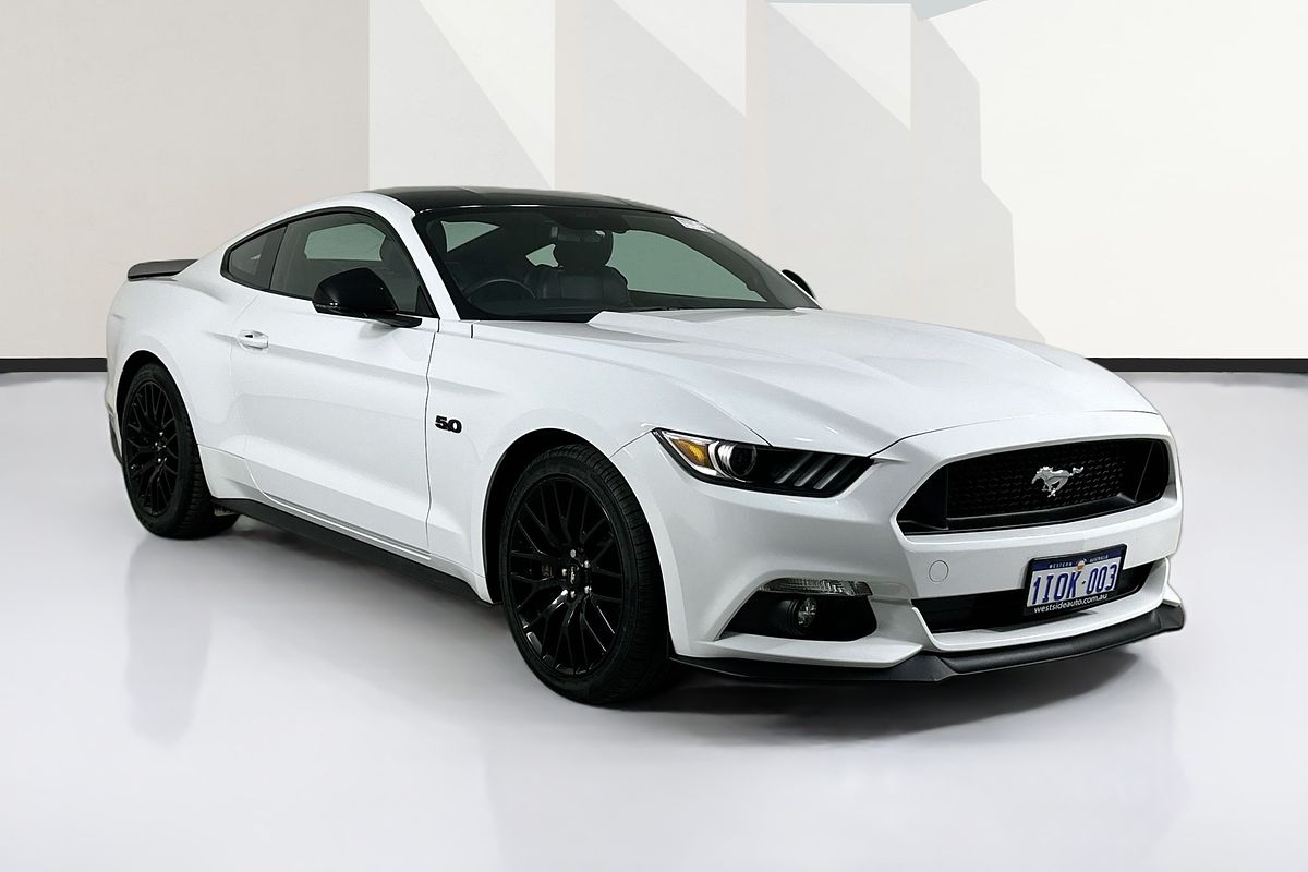 2017 Ford MUSTANG FASTBACK GT 5.0 V8