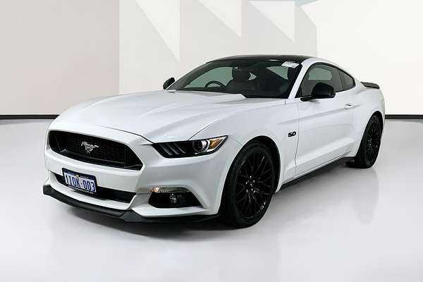 2017 Ford MUSTANG FASTBACK GT 5.0 V8 FM MY17