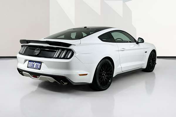 2017 Ford MUSTANG FASTBACK GT 5.0 V8 FM MY17