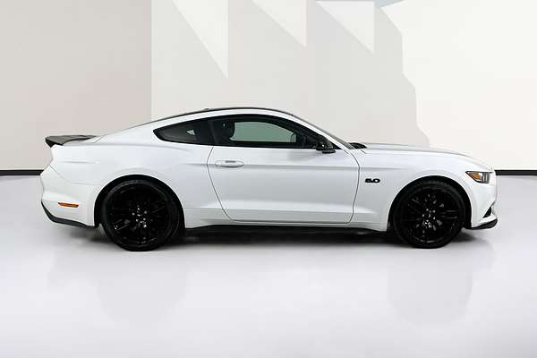 2017 Ford MUSTANG FASTBACK GT 5.0 V8 FM MY17