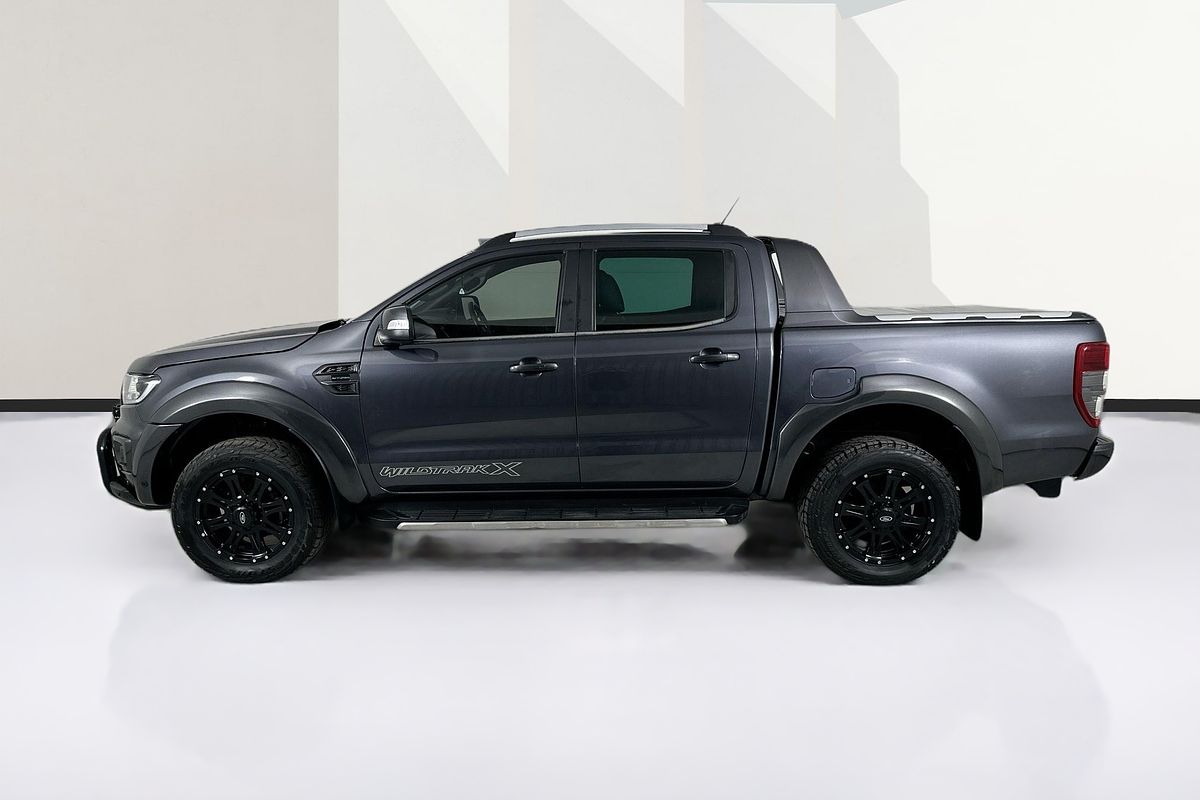 Vehicle photo 5