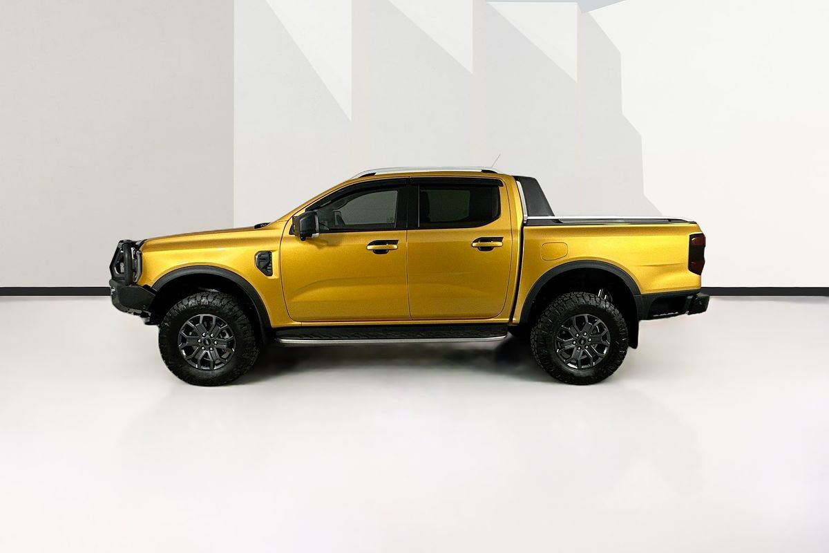 Vehicle photo 5