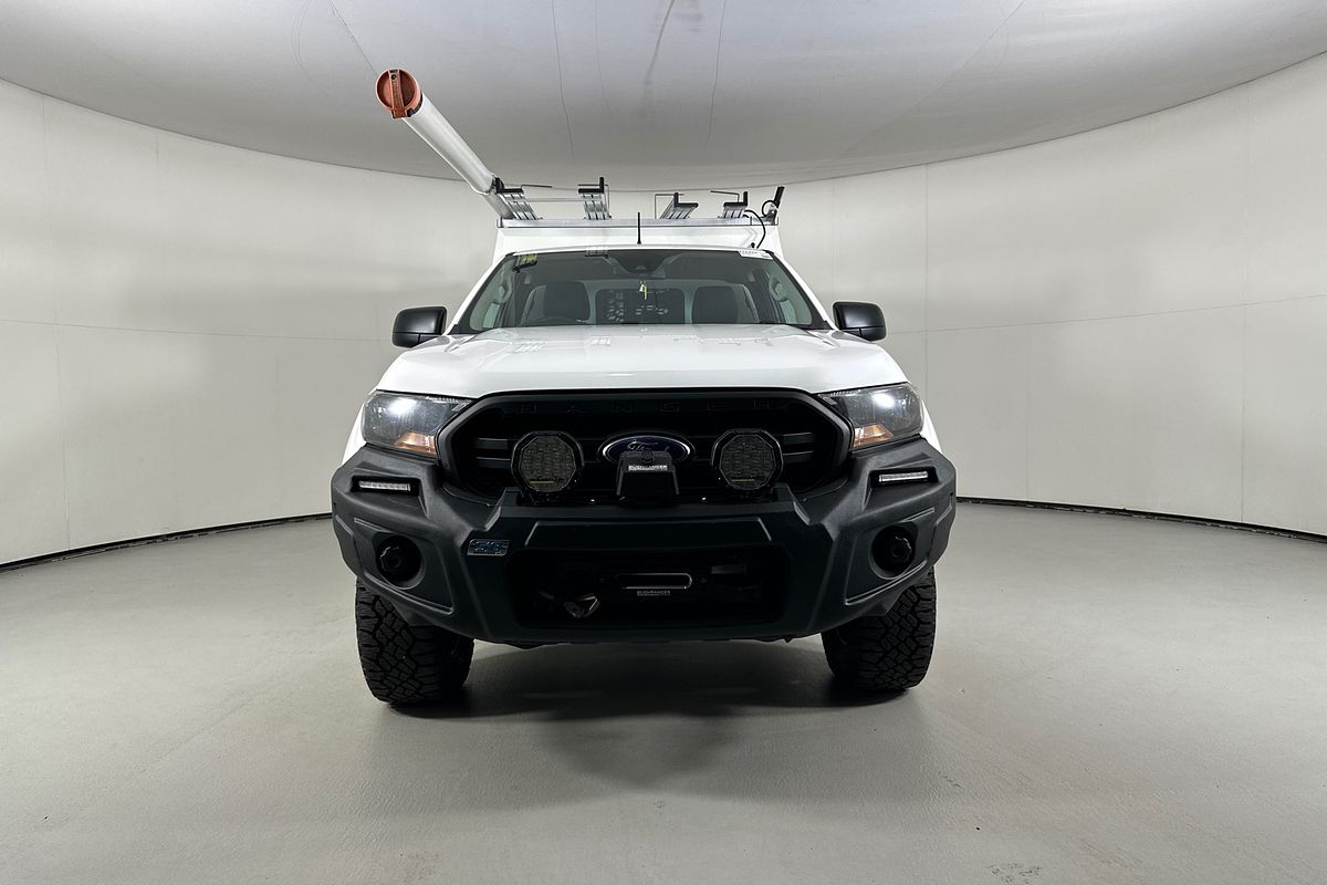Vehicle photo 2