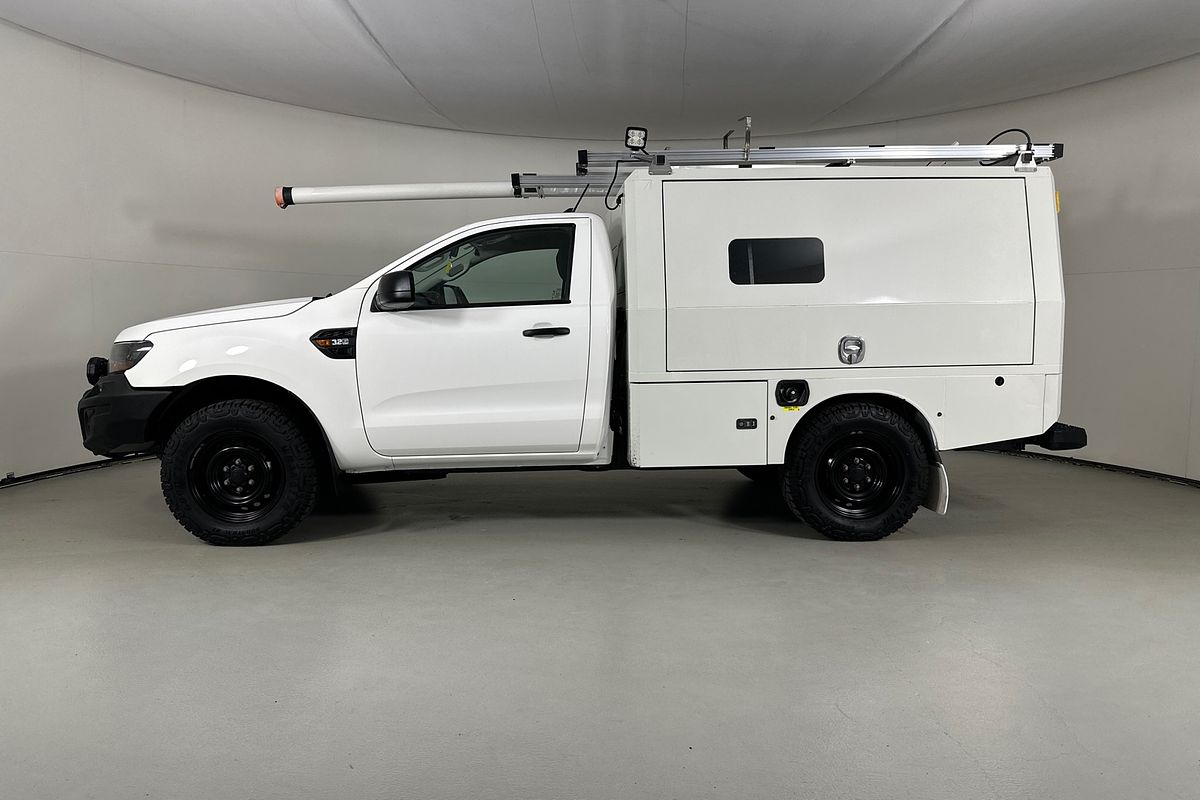Vehicle photo 4