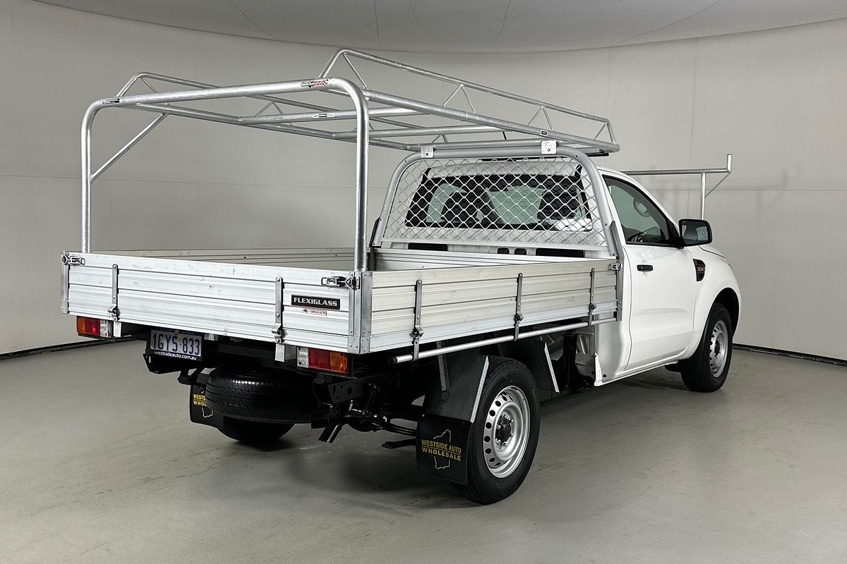 Vehicle photo 7