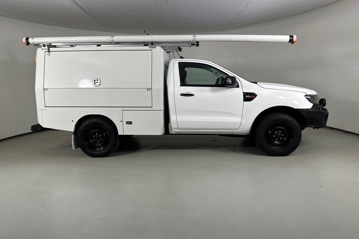 Vehicle photo 8