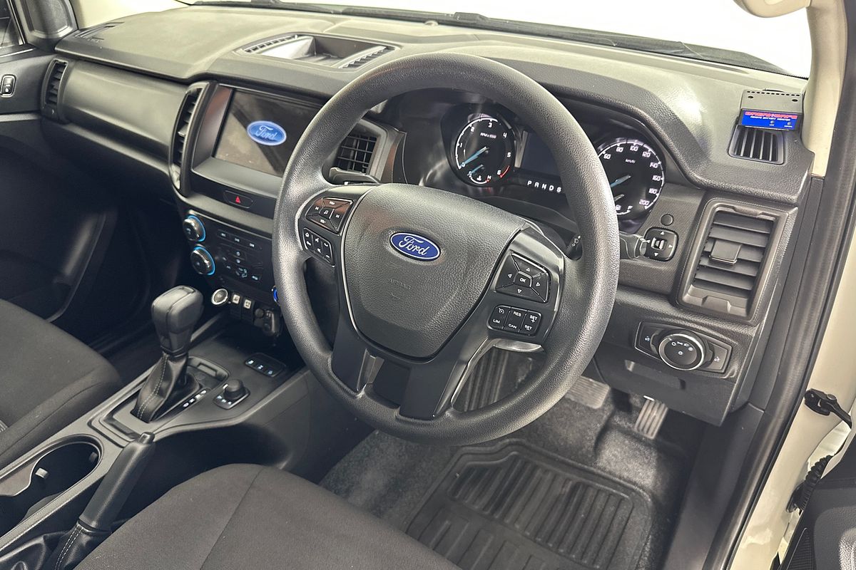 Vehicle photo 9