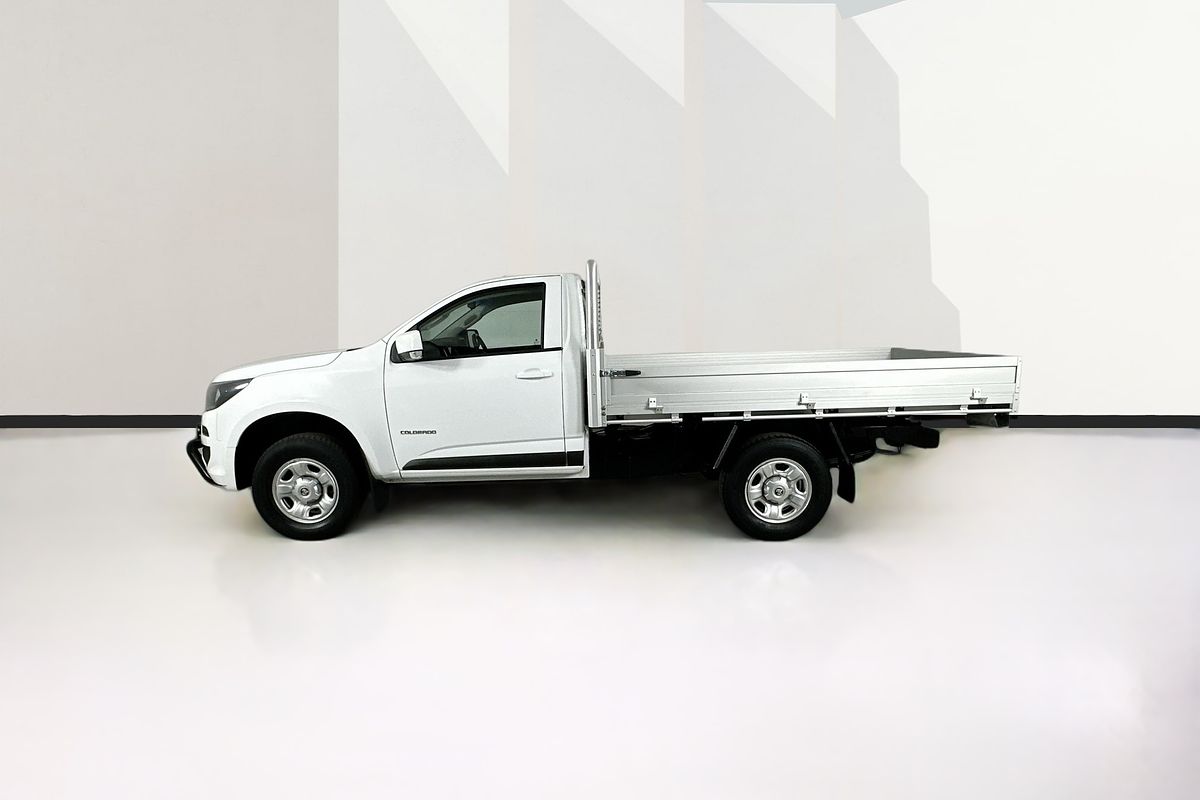 Vehicle photo 5