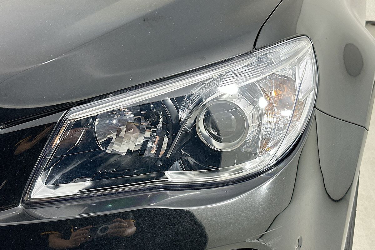 Vehicle photo 3