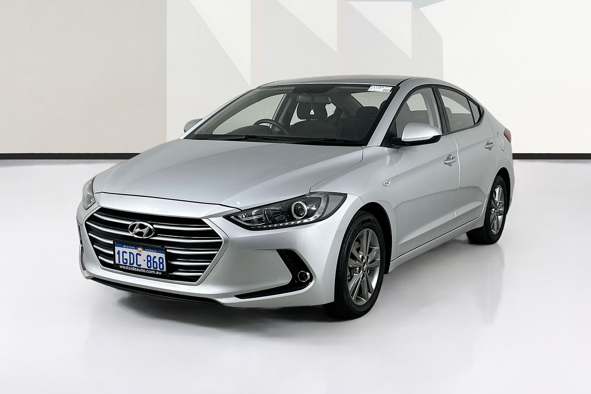 Vehicle photo 4