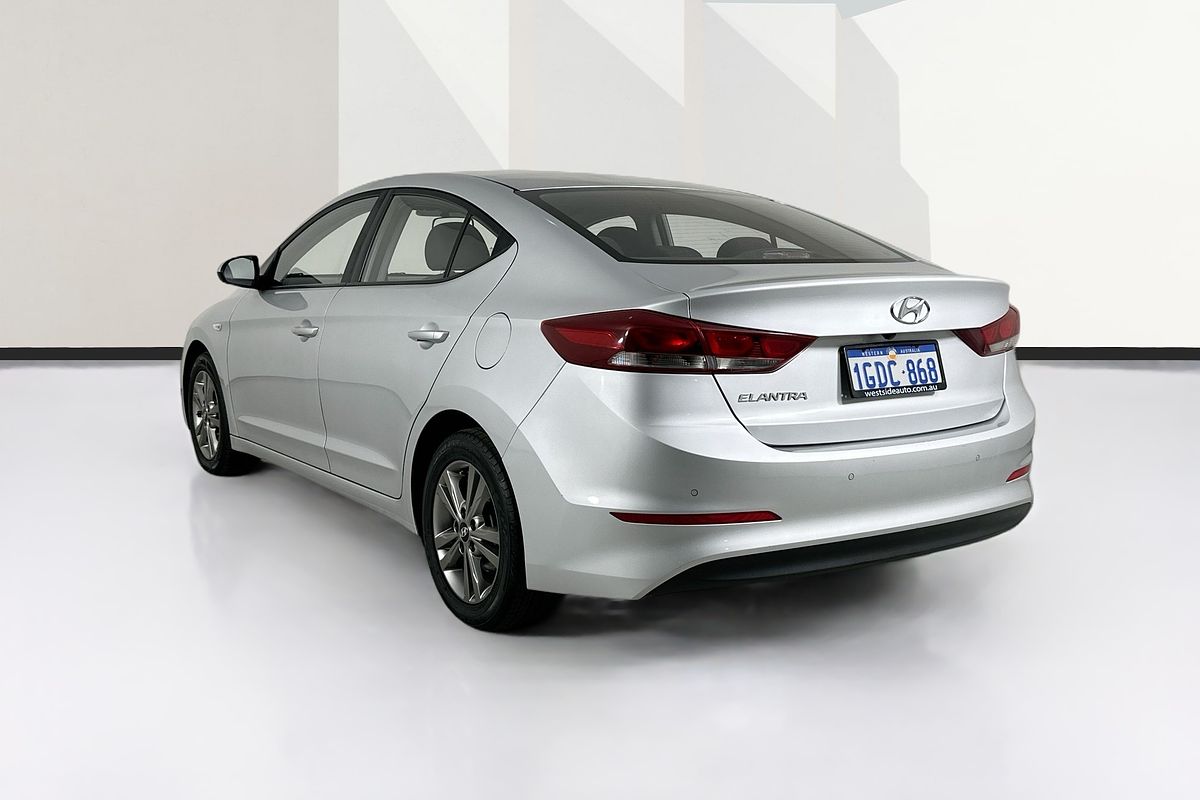 Vehicle photo 6
