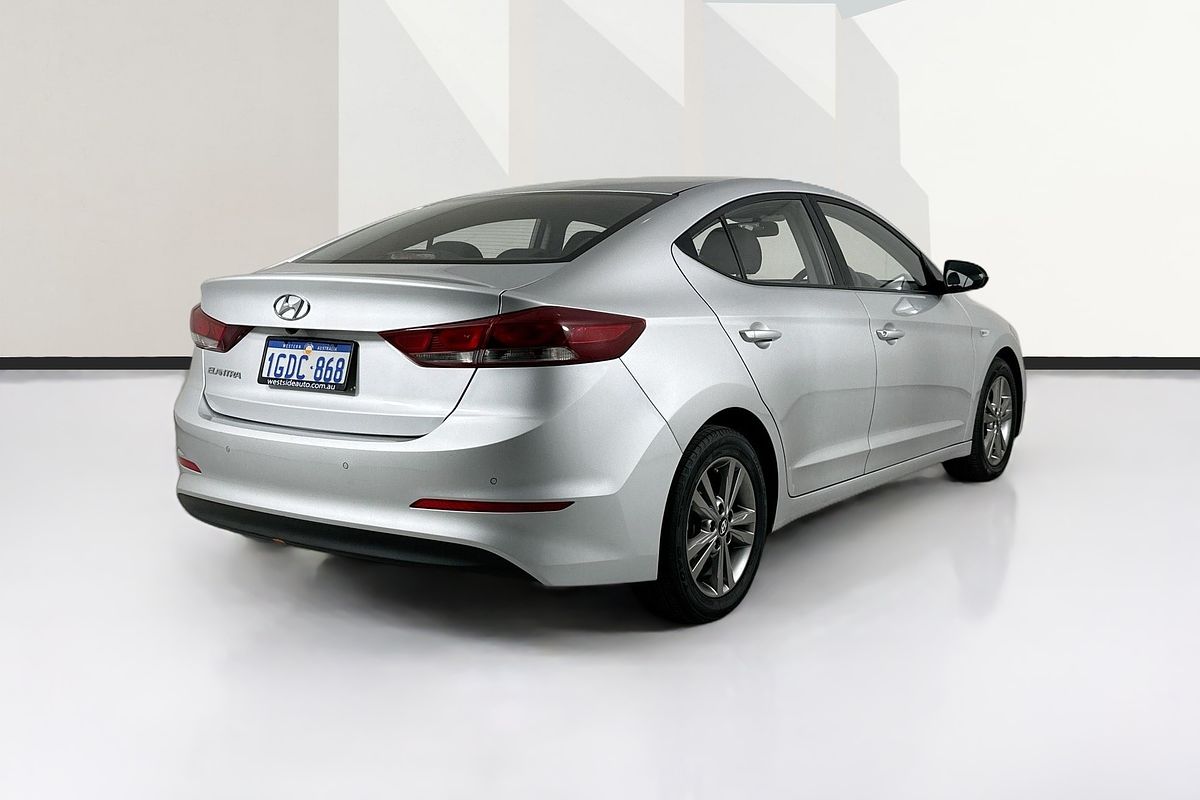 Vehicle photo 9