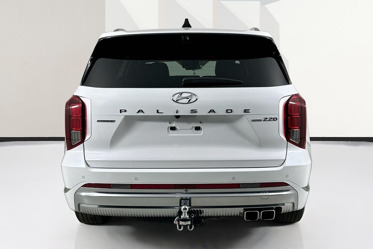 Vehicle photo 7
